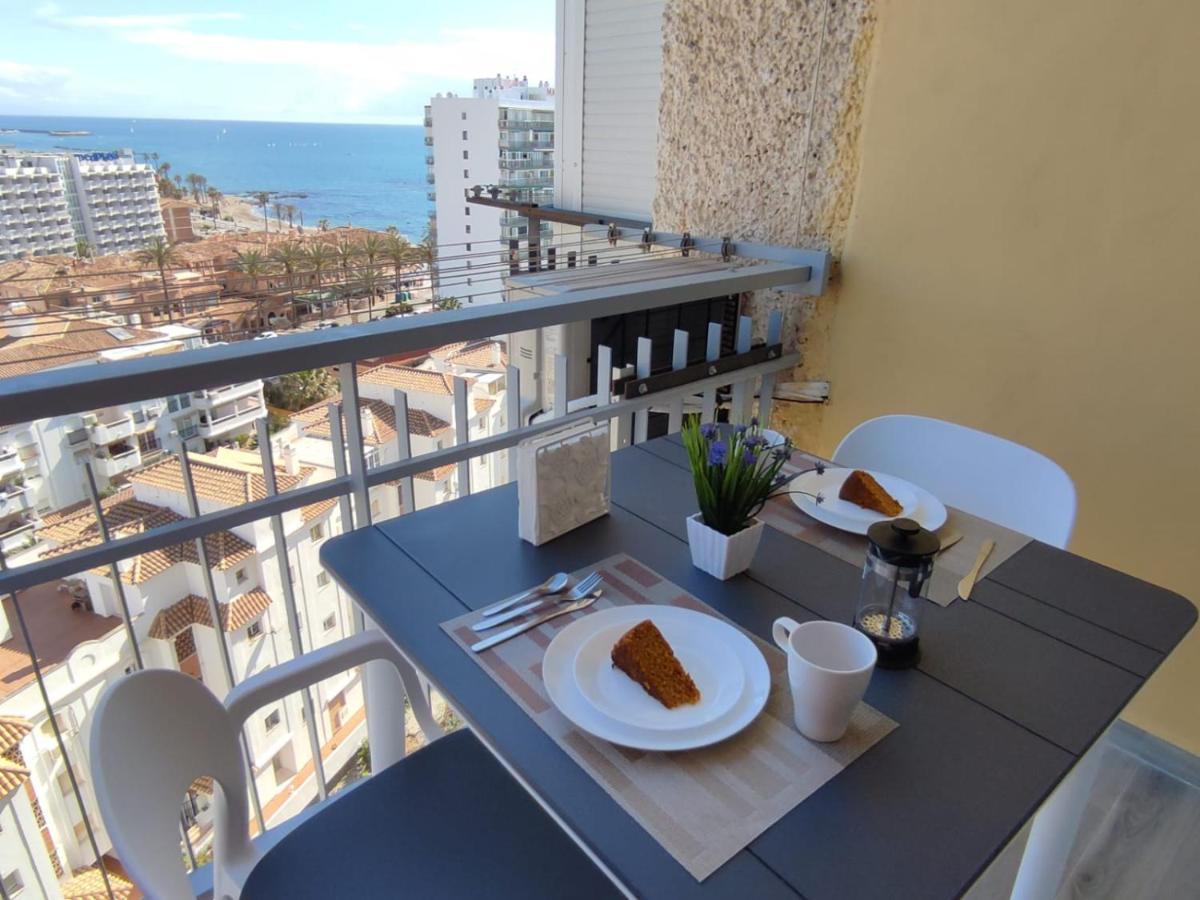 Estudio Recien Reformado En Primera Linea De Playa Apartment Benalmadena Bagian luar foto